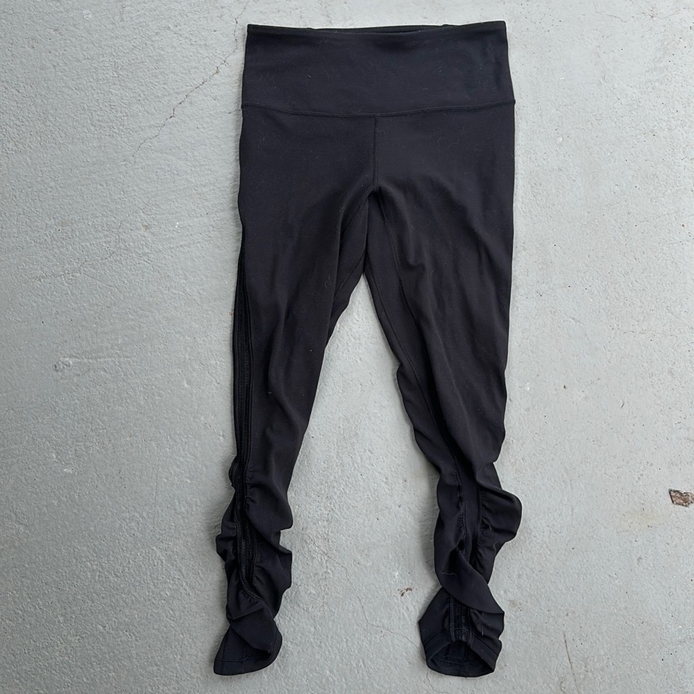 Ivivva Girls Black Capri Scrunched Leggings Size 12